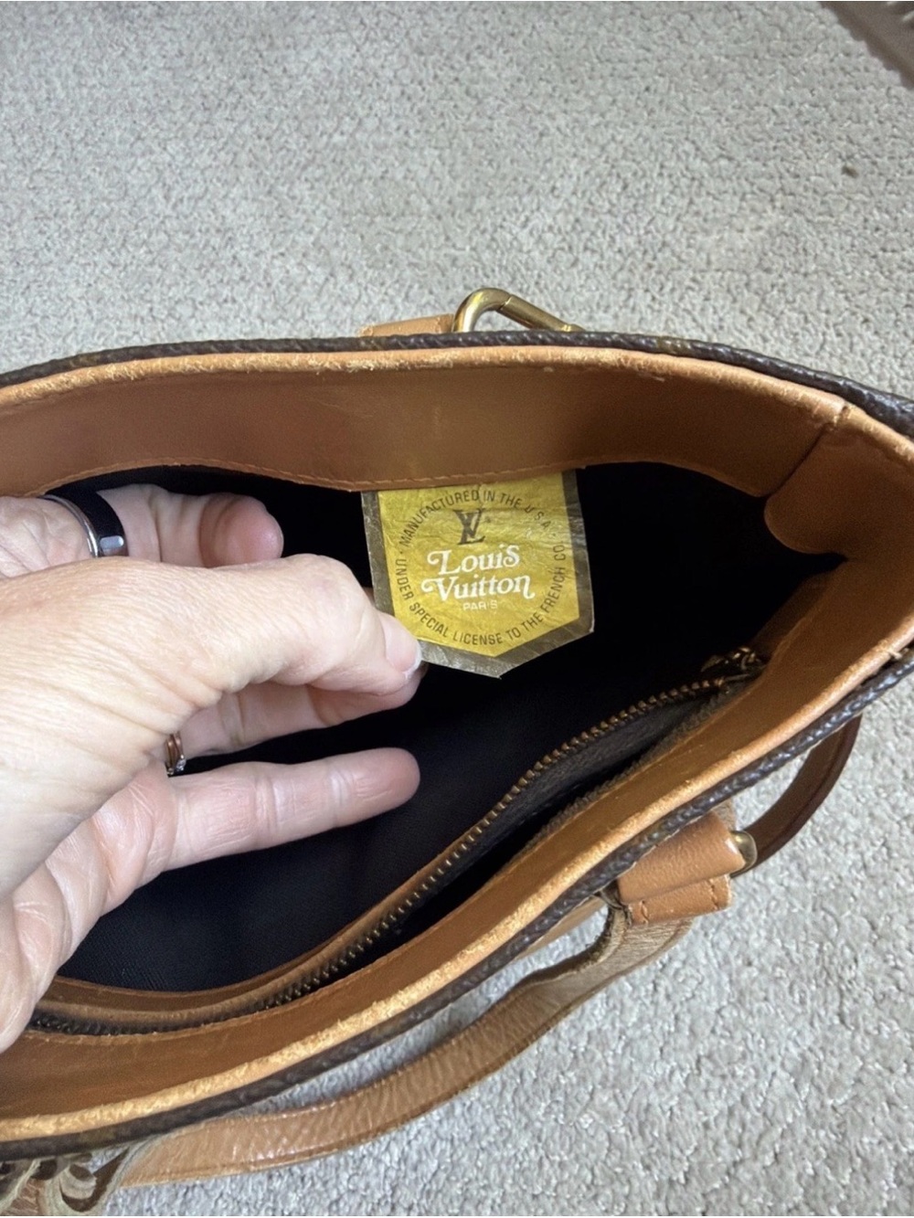 Vintage Louis Vuitton Brown Monogram Bucket Bag with Pouch - Picture 5 of 7